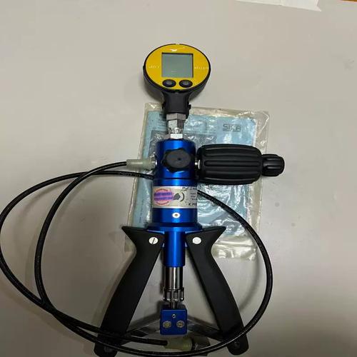 议价sika  手持压力测试泵,带电子表可维修